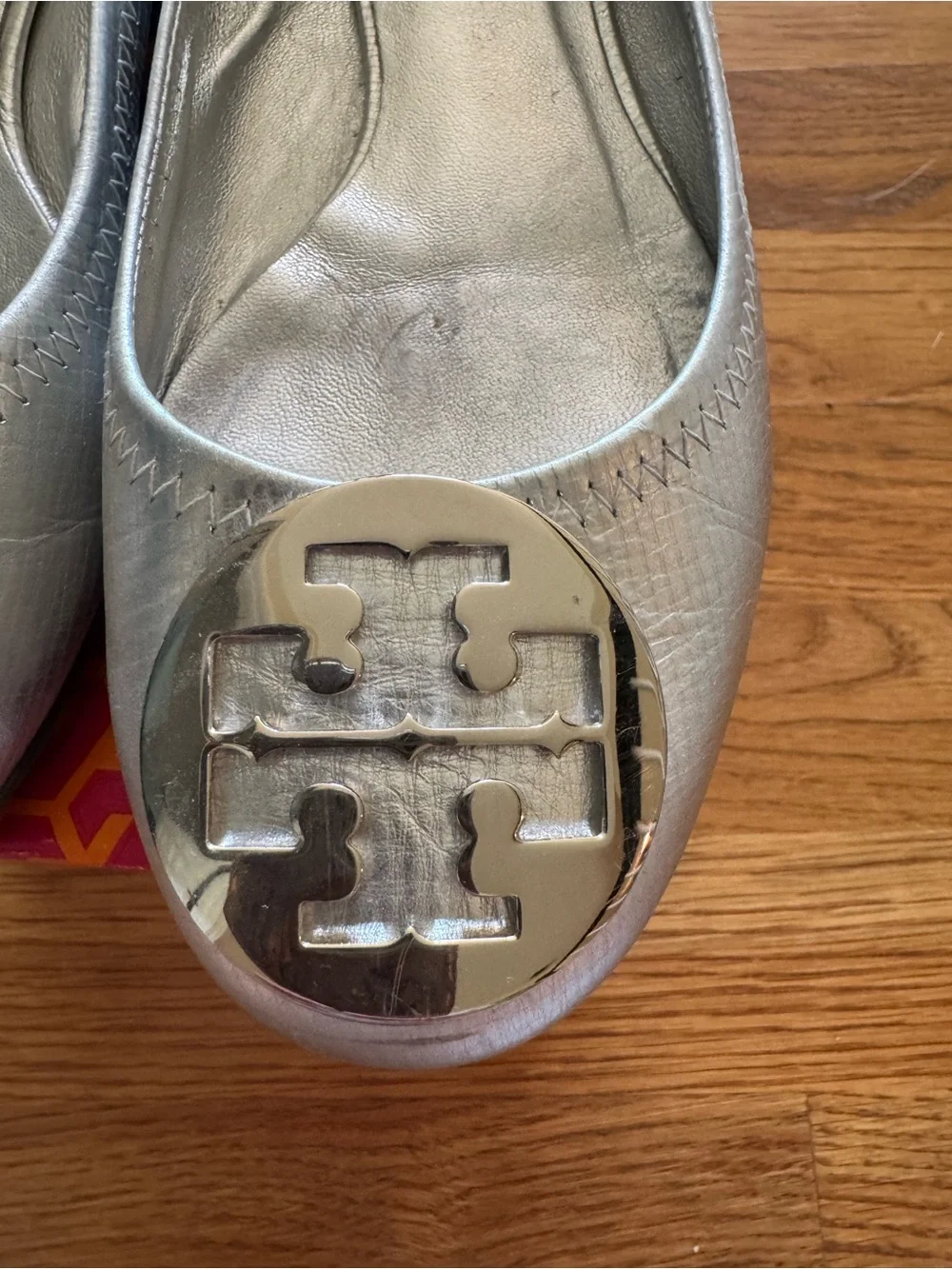 Tory Burch Metallic Silver Logo Round-Toe Ballet Flats